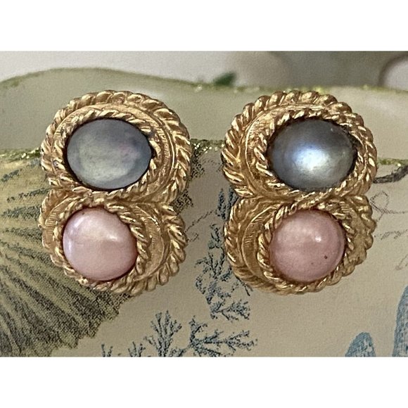 Vintage MCM Gold Tone Pink and Blue Clip On Earrings Sarah Coventry 1" Classic - Picture 6 of 16